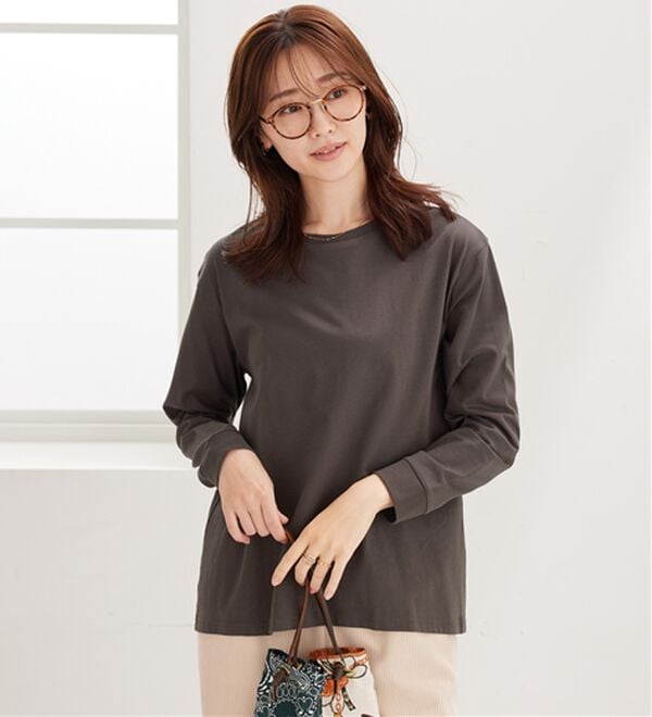 BELLUNA（ベルーナ）の「綿１００％大人顔サマ見え裾タックデザインプルオーバー（カットソー）」｜詳細画像