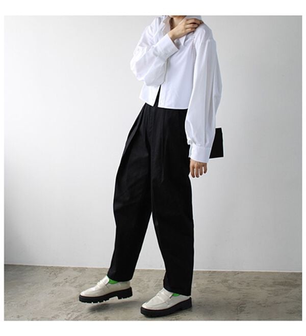 GeeRA（ジーラ）の「ハイウエストタックデザインチノパンツ（フルレングスパンツ）」｜詳細画像