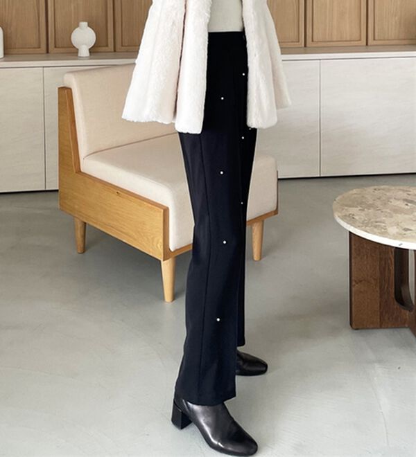 GeeRA（ジーラ）の「【YOUING.】パールデザインフレアーパンツ（フルレングスパンツ）」｜詳細画像