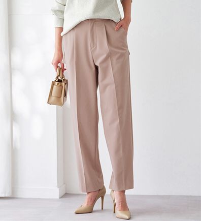 BELLUNA（ベルーナ）の「こっそりおなかがラクラク！ボタン使いウエスト調整テーパードパンツ（テーパードパンツ）」