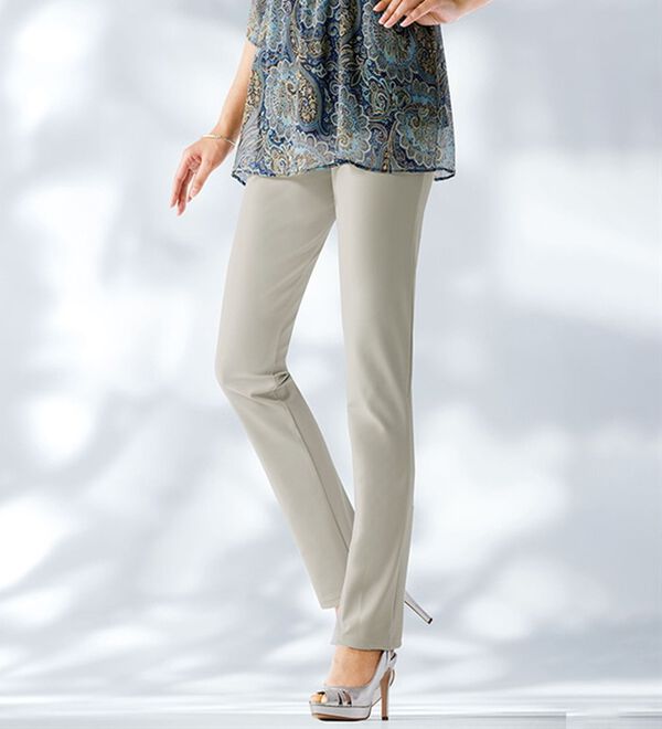 BELLUNA（ベルーナ）の「日本製抗菌防臭ハイテンションストレートパンツ（フルレングスパンツ）」｜詳細画像