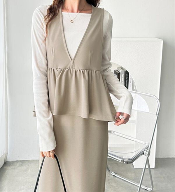 GeeRA（ジーラ）の「楽ちん！ペプラムジャンパースカート（ジャンパースカート）」｜詳細画像