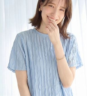 Viola e Viola（ヴィオラ エ ヴィオラ）の「揺れる素材が可愛い！こなれＴブラ（ブラウス）」｜ブルー