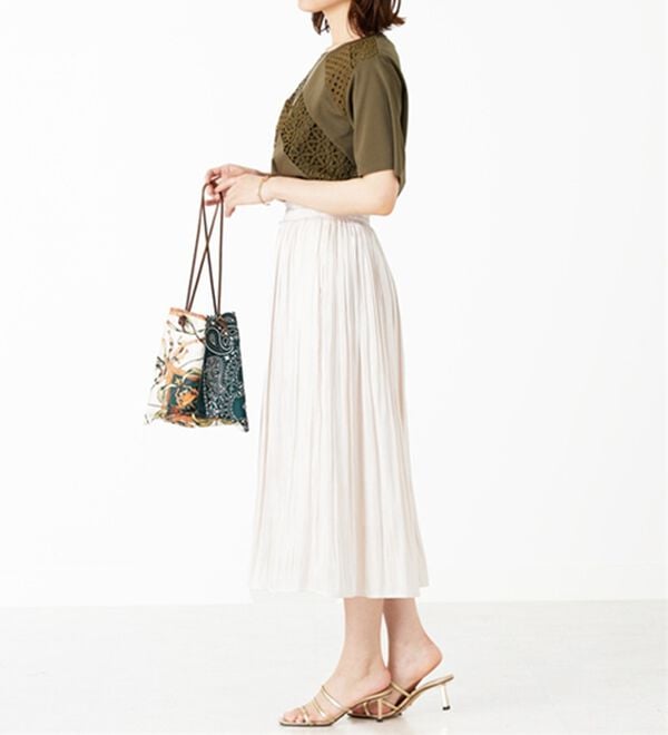 BELLUNA（ベルーナ）の「【Ｌａｇｒｉｌｕａ】異素材レース切替プルオーバー（カットソー）」｜詳細画像