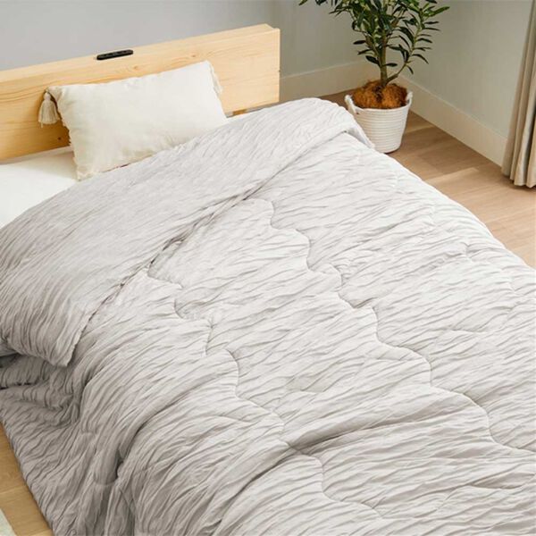 iellio（イエリオ）の「ふんわりとろける布団カバーにもなる肌掛布団（肌掛布団・タオルケット）」｜グレー