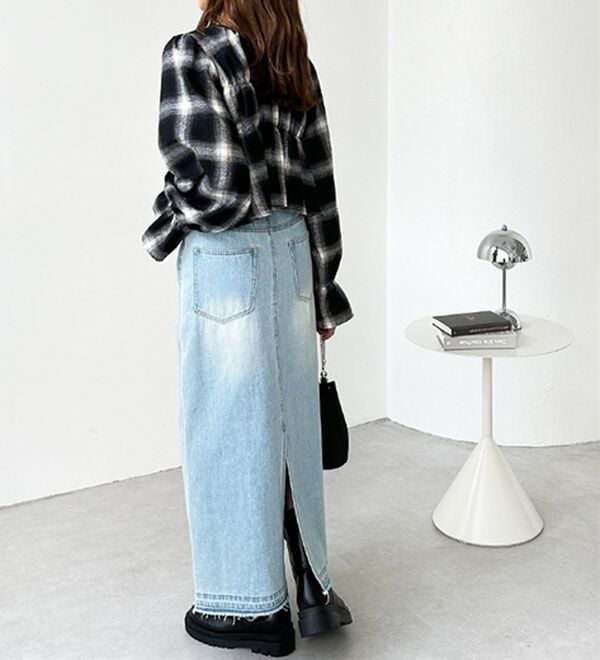 GeeRA（ジーラ）の「バックスリットデニムロングスカート（ロングスカート）」｜詳細画像