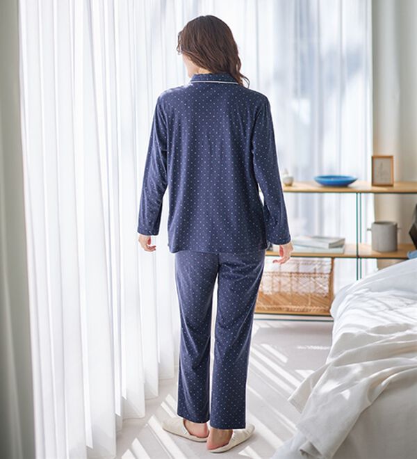 LAVIENNE（ラヴィエンヌ）の「【上質な寝心地を】良眠仕様カットソー素材パジャマ＜マリクレールビス＞（パジャマ・ルームウェア）」｜詳細画像