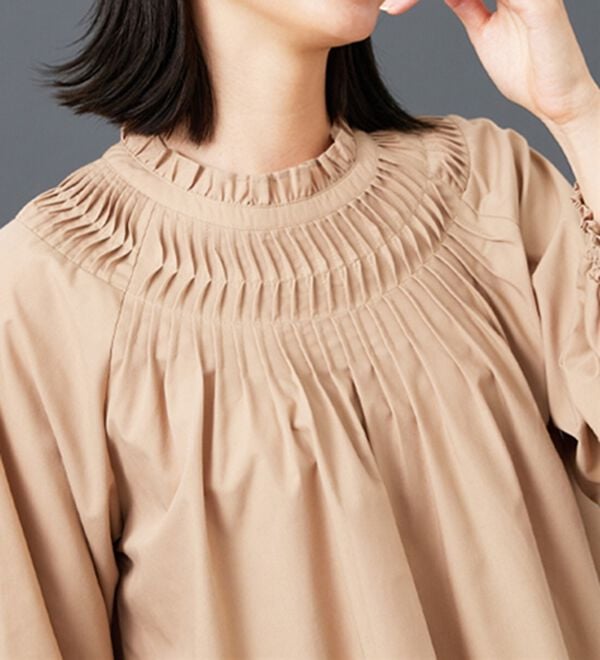 BELLUNA（ベルーナ）の「タックデザインフリル衿ブラウス（ブラウス）」｜詳細画像