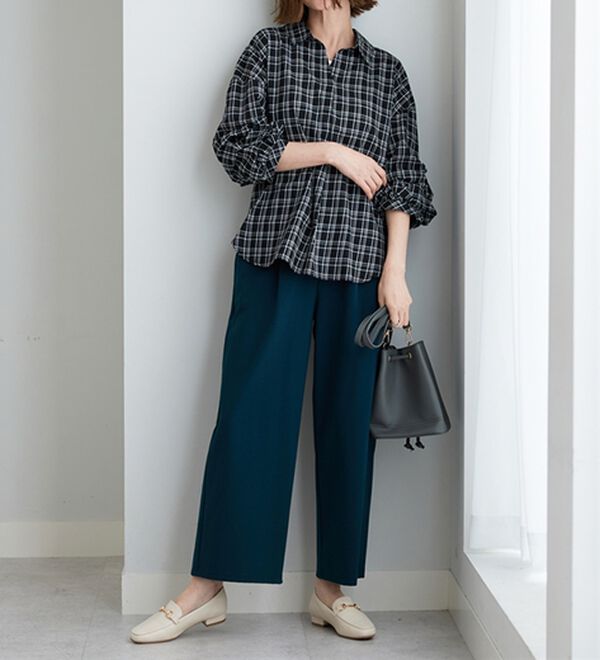 BELLUNA（ベルーナ）の「袖タックデザインスキッパーシャツ（シャツ）」｜詳細画像