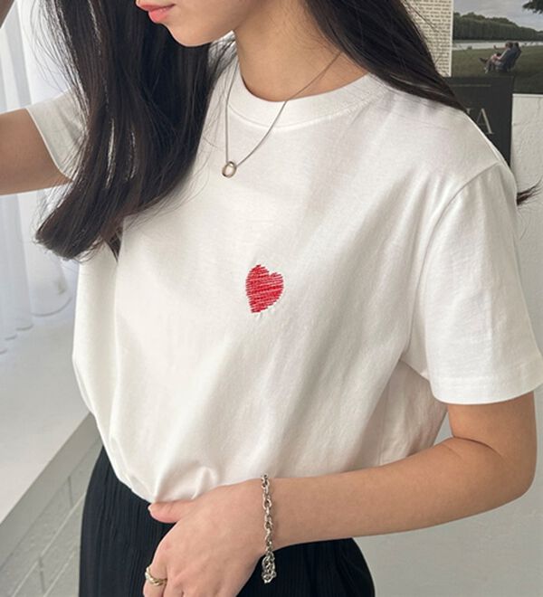 GeeRA（ジーラ）の「綿１００％アソート１ポイント刺しゅうＴシャツ（カットソー）」｜詳細画像