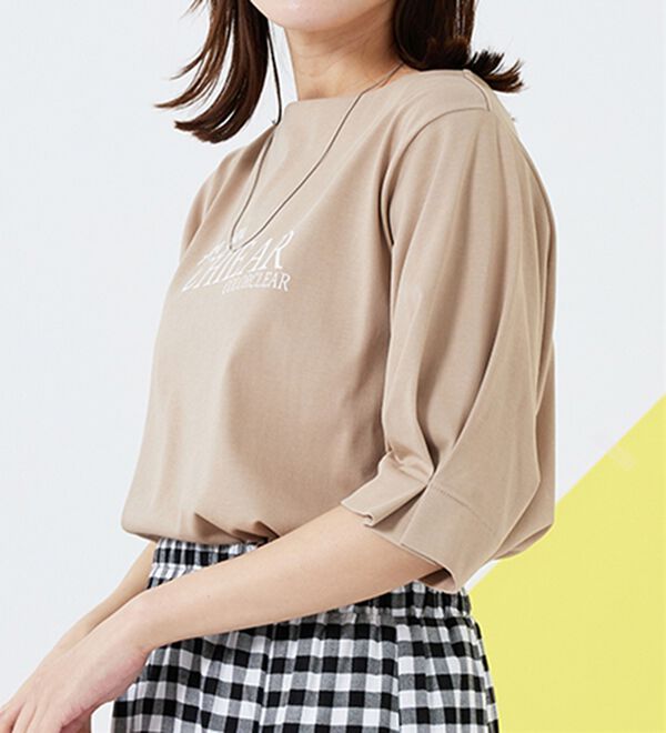 BELLUNA（ベルーナ）の「汗ジミ対策！袖タック使いロゴプルオーバー（カットソー）」｜詳細画像