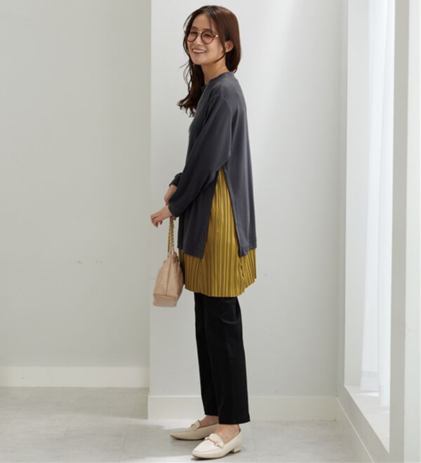 BELLUNA（ベルーナ）の「裾プリーツ切替ボタン使いチュニック（チュニック）」｜詳細画像