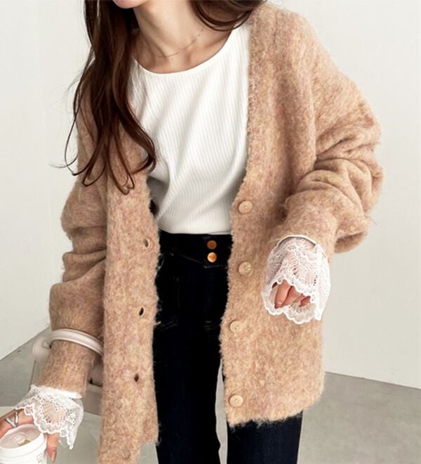 GeeRA（ジーラ）の「ブークレミックスシャギーカーディガン（ニットカーディガン）」｜ベージュ