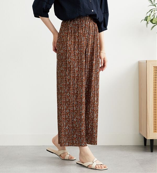 BELLUNA（ベルーナ）の「なめらか素材ゆったりプリーツパンツ（ワイドパンツ・ガウチョ）」｜詳細画像