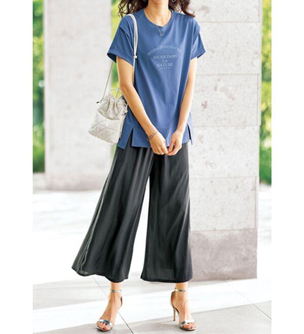 BELLUNA（ベルーナ）の「汗ジミ対策！切替デザインロゴプルオーバー（カットソー）」｜詳細画像