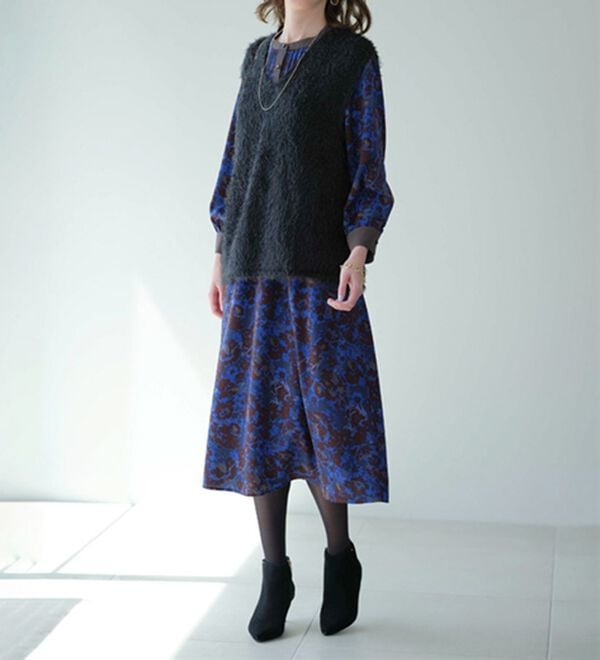 BELLUNA（ベルーナ）の「ビンテージ柄ピンタック使いワンピース（その他ワンピース）」｜詳細画像