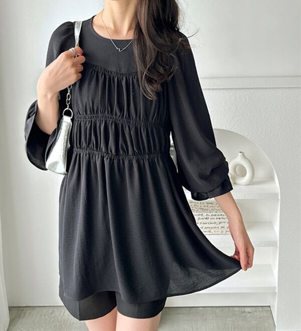 GeeRA（ジーラ）の「シャーリングビスチェデザインチュニックブラウス（ブラウス）」｜詳細画像