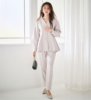 RANAN（ラナン）の「【２点セット】Ｖネックペプラムセットアップ（パンツスーツ）」｜ライトベージュ