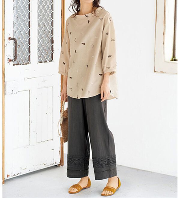 BELLUNA（ベルーナ）の「配色アニマル刺しゅうブラウス（ブラウス）」｜詳細画像