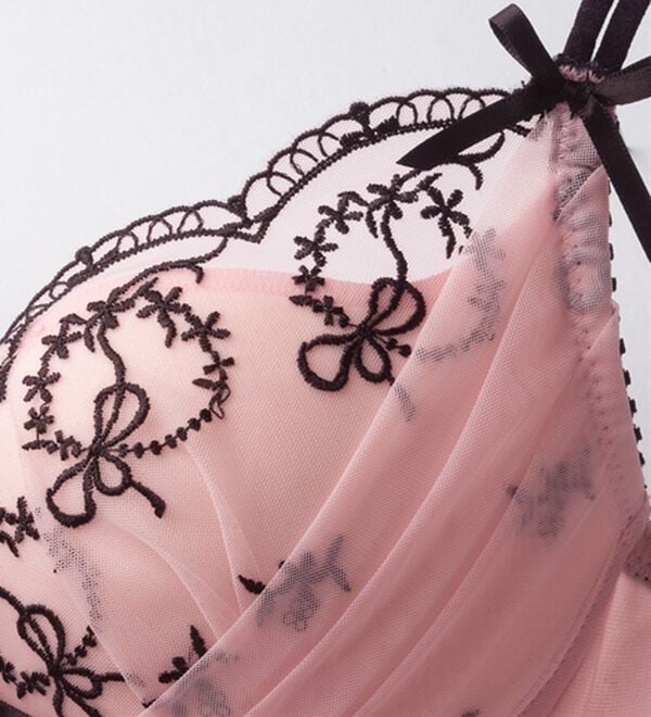 YU'NOW（ユナウ）の「まる胸メイクのちゅるんブラ＆ショーツ（ブラジャー＆ショーツセット）」｜詳細画像