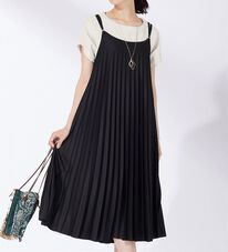 BELLUNA（ベルーナ）の「バックリボン使いプリーツキャミワンピース（その他ワンピース）」