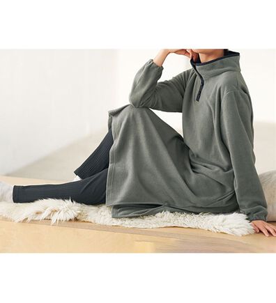 BELLUNA（ベルーナ）の「【レギンス付】すぐ快適！フリースワンピース（カットソーワンピース）」