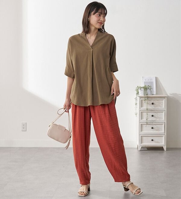 BELLUNA（ベルーナ）の「綿麻ダブルガーゼポッケギャザーパンツ（フルレングスパンツ）」｜詳細画像