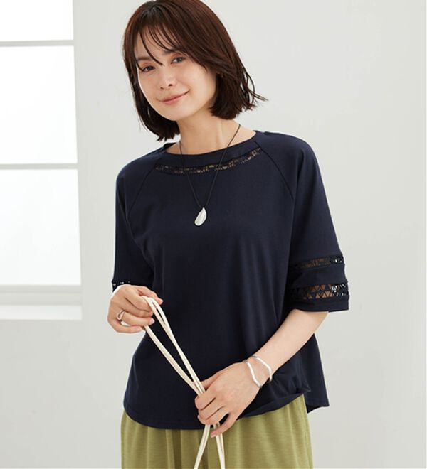 BELLUNA（ベルーナ）の「衿＆袖ハシゴレース使いプルオーバー（カットソー）」｜詳細画像