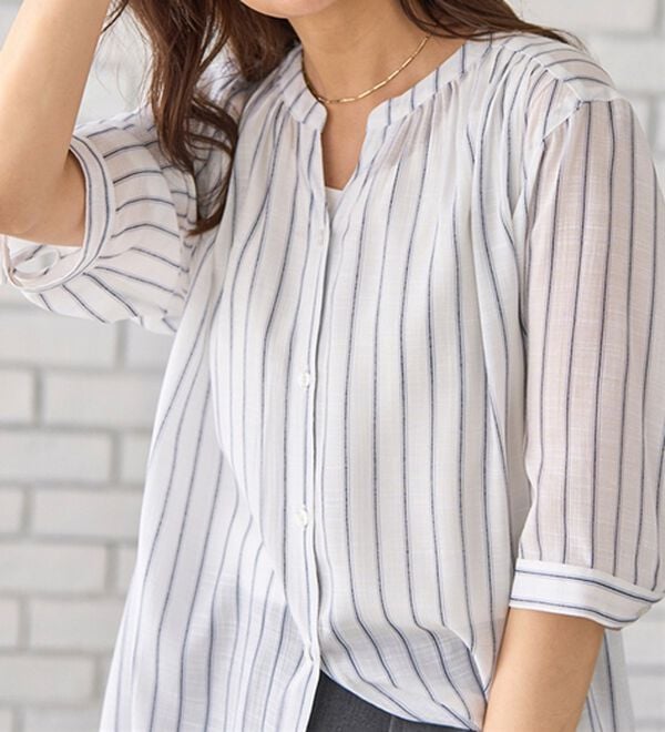 BELLUNA（ベルーナ）の「スラブ素材スキッパーデザインシャツチュニック（チュニック）」｜詳細画像