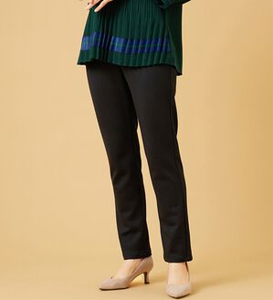 BELLUNA（ベルーナ）の「なめらかボンディング美脚ストレートパンツ（フルレングスパンツ）」｜黒