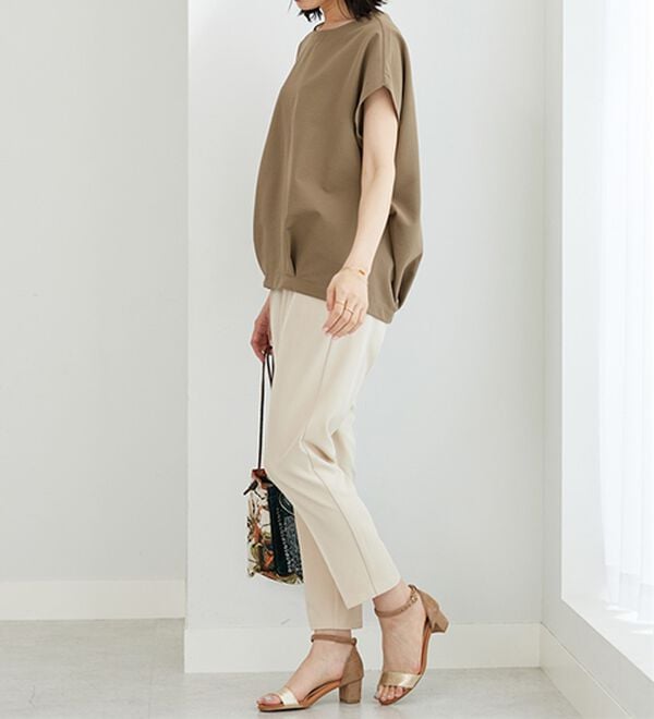 BELLUNA（ベルーナ）の「ミニワッフル素材裾タックプルオーバー（カットソー）」｜詳細画像