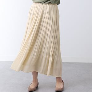 BELLUNA（ベルーナ）の「シフォンプリーツカラースカート（ロングスカート）」｜アイボリー