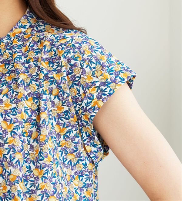 BELLUNA（ベルーナ）の「綿100％フルーツミックス柄ブラウス（ブラウス）」｜詳細画像