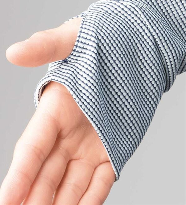 LAVIENNE（ラヴィエンヌ）の「サラッとひんやりＵＶカバーブルゾン（パーカー）」｜詳細画像