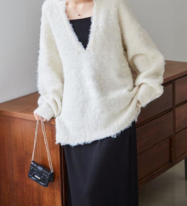 RANAN（ラナン）の「ディープキーネックシャギーニット（ニット・セーター）」｜詳細画像