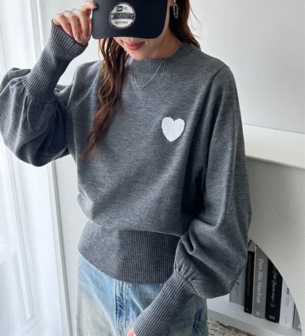 GeeRA（ジーラ）の「ハート刺繍ボリューム袖ニット（ニット・セーター）」｜詳細画像