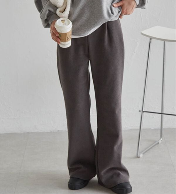 RANAN（ラナン）の「あったか裏ベロアニットコールフレアパンツ（フルレングスパンツ）」｜詳細画像