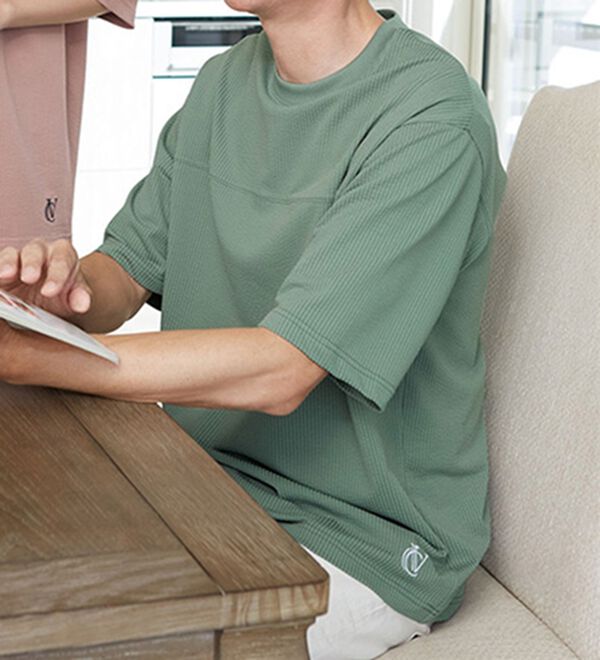 「＜コムルヴァン・オム＞ゆったりサッカー素材Ｔシャツ（メンズＴシャツ）」｜詳細画像