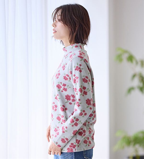 LAVIENNE（ラヴィエンヌ）の「薄手ストレッチフリースのプリントハイネック長袖（ニット・セーター）」｜詳細画像