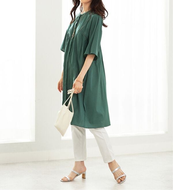 BELLUNA（ベルーナ）の「レース使いフレアーシルエットワンピース（チュニックワンピース）」｜詳細画像