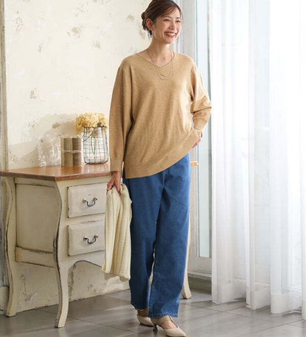 A HAPPY MARILYN（アハッピーマリリン）の「【Ｌ～８Ｌ】Ｒｉｎ フィット感軽減！Ｔシャツ感覚もっちりやわらかＶネックニット（ニット・セーター）」｜詳細画像