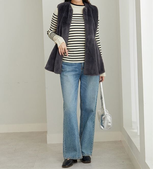 GeeRA（ジーラ）の「配色デザインくるみボタン付リブニット（ニット・セーター）」｜詳細画像