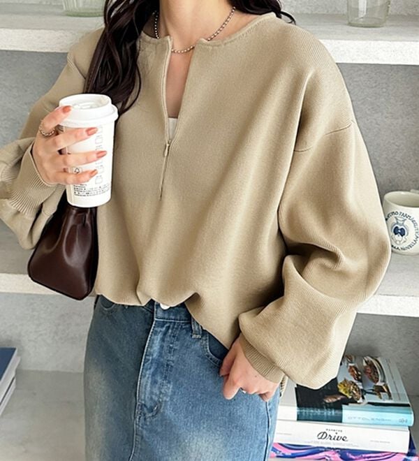 GeeRA（ジーラ）の「ハーフジップニットプルオーバー（ニット・セーター）」｜詳細画像