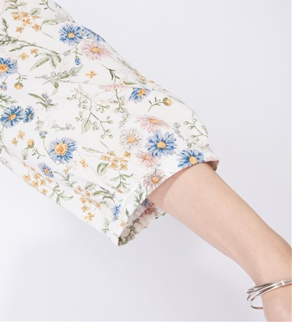 BELLUNA（ベルーナ）の「レーヨン素材ギャザー使いプリントブラウス（ブラウス）」｜詳細画像