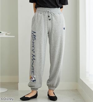 BELLUNA（ベルーナ）の「＜Ｄｉｓｎｅｙ＞【ミッキー】裾ゴム入り裏毛スウェットパンツ（その他パンツ）」｜モクグレー