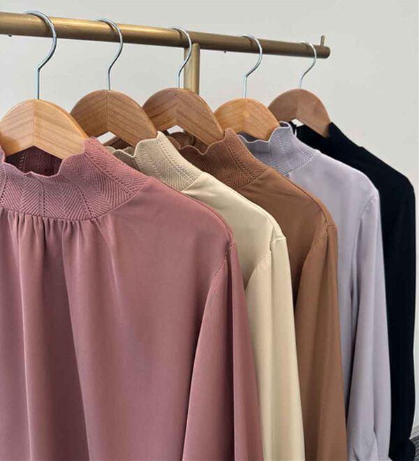 RANAN（ラナン）の「スカラップリブニット使いブラウス（ブラウス）」｜詳細画像