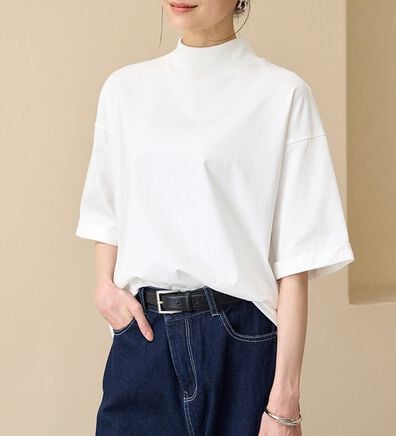 BELLUNA（ベルーナ）の「小顔見せ！ヒンヤリハイネックオーバーサイズＴシャツ（Tシャツ）」