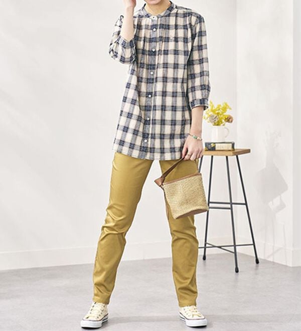 BELLUNA（ベルーナ）の「綿１００％刺しゅうデザインシャツ（シャツ）」｜詳細画像