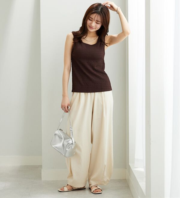 BELLUNA（ベルーナ）の「ジャカード素材カップ付タンクトップ（タンクトップ・キャミソール）」｜詳細画像