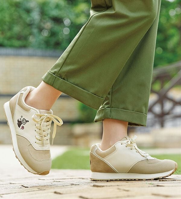 BELLUNA（ベルーナ）の「＜ムーミン＞軽量スニーカー（スニーカー）」｜詳細画像